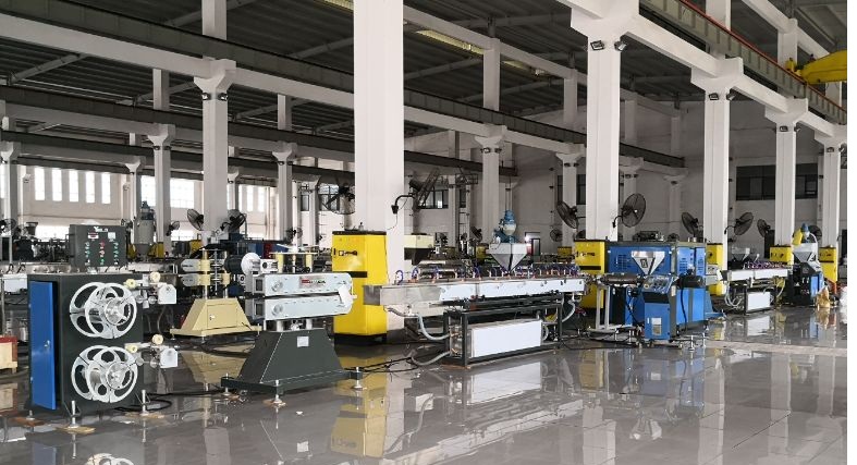 New Type 3 color Yarn Braided Pipe Machine, high quality garden hose extrusion machine